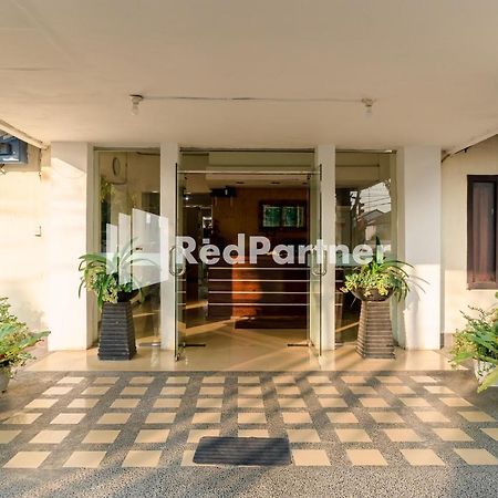 Cherry Pink Hotel Medan Mitra Reddoorz ภายนอก รูปภาพ