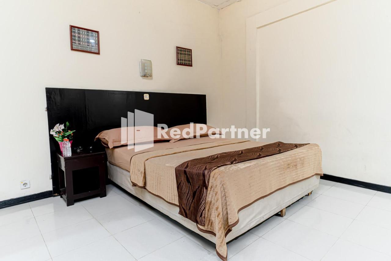 Cherry Pink Hotel Medan Mitra Reddoorz ภายนอก รูปภาพ