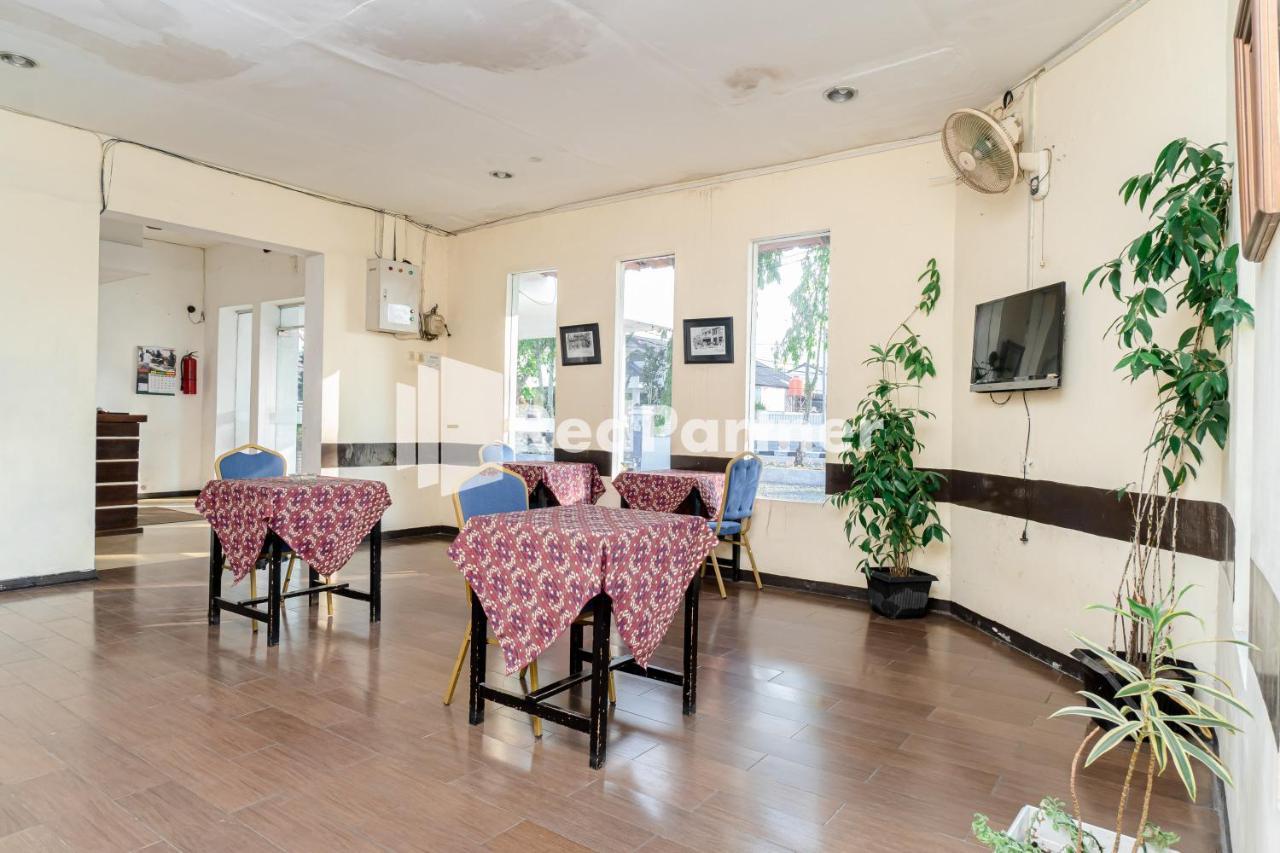 Cherry Pink Hotel Medan Mitra Reddoorz ภายนอก รูปภาพ