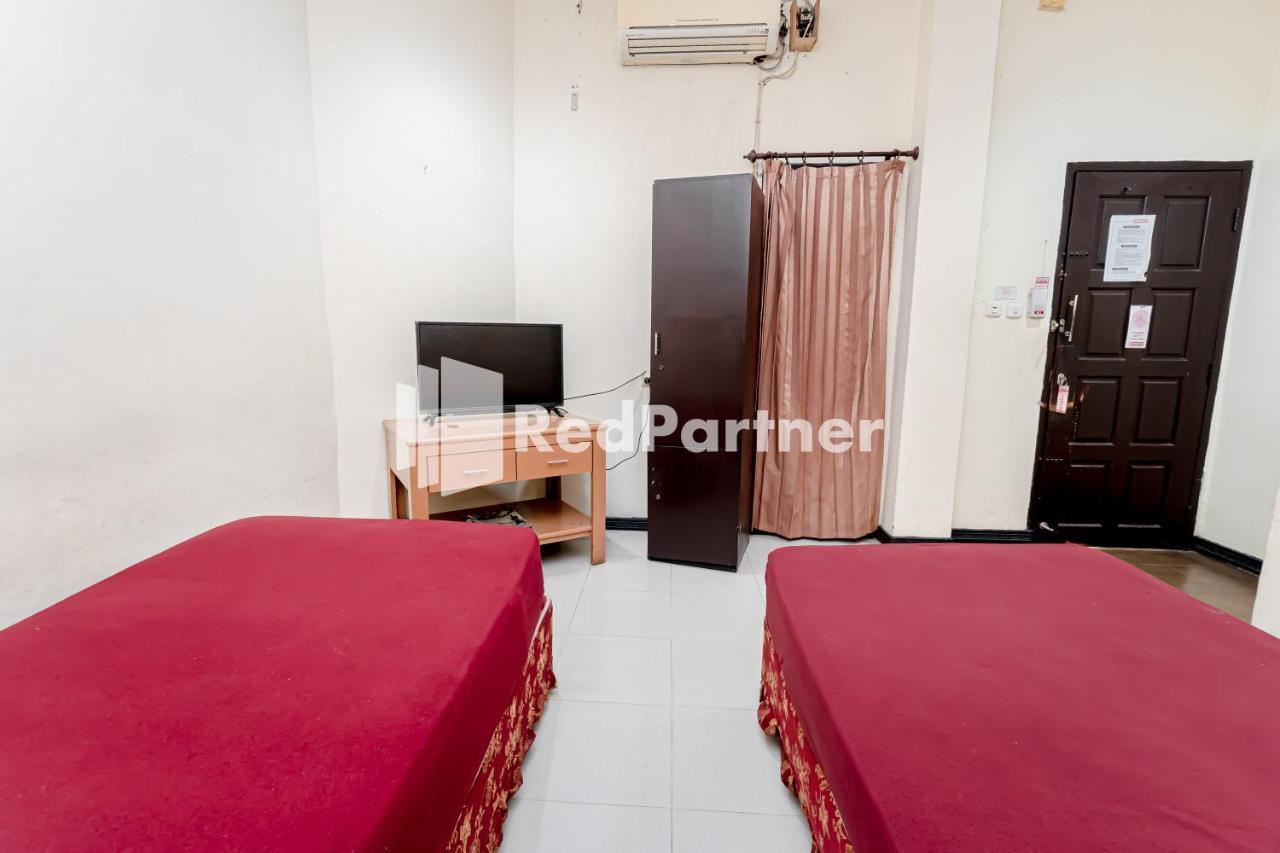 Cherry Pink Hotel Medan Mitra Reddoorz ภายนอก รูปภาพ