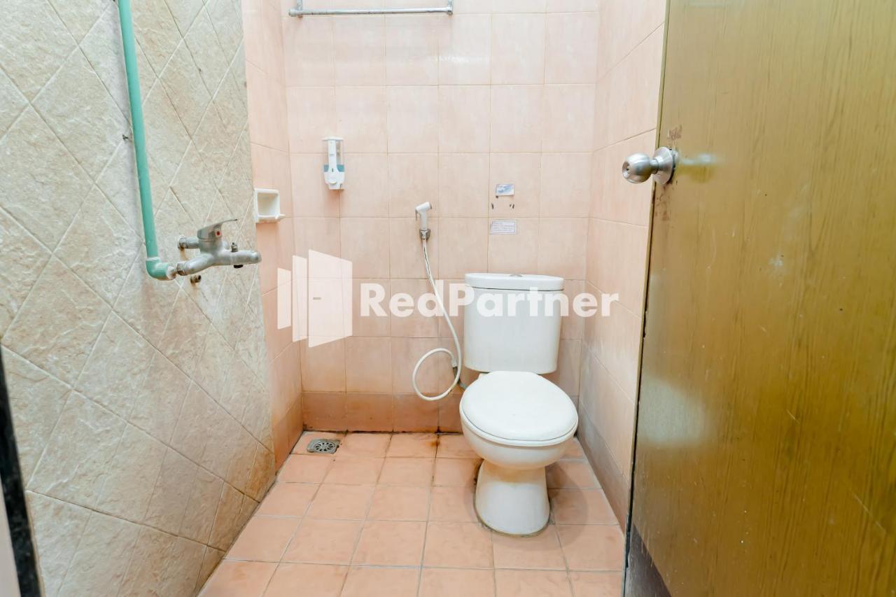 Cherry Pink Hotel Medan Mitra Reddoorz ภายนอก รูปภาพ