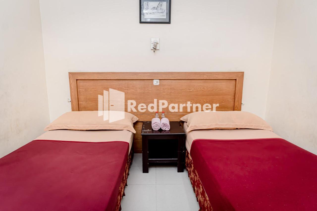 Cherry Pink Hotel Medan Mitra Reddoorz ภายนอก รูปภาพ