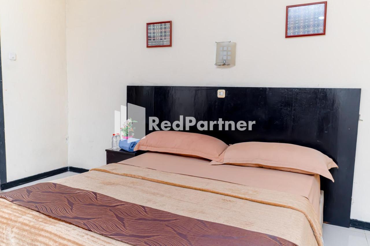Cherry Pink Hotel Medan Mitra Reddoorz ภายนอก รูปภาพ